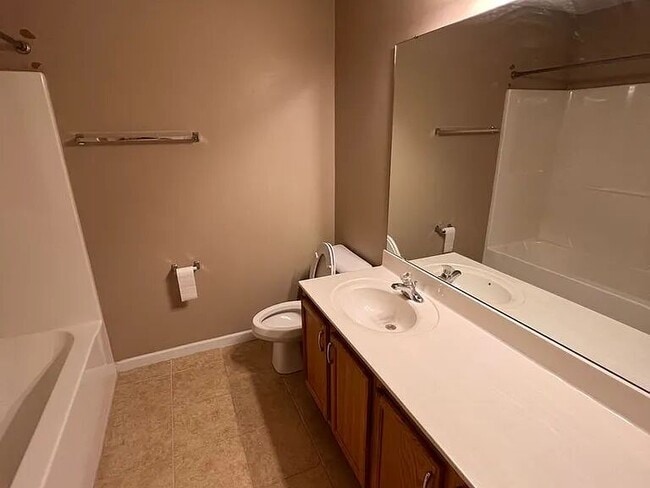 Building Photo - 2429 Heather Hill Ct