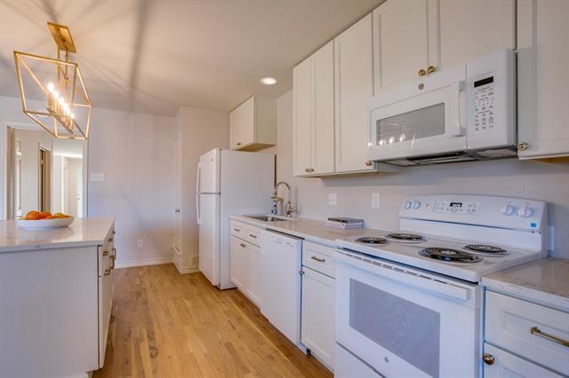 Building Photo - 5473 Anita St