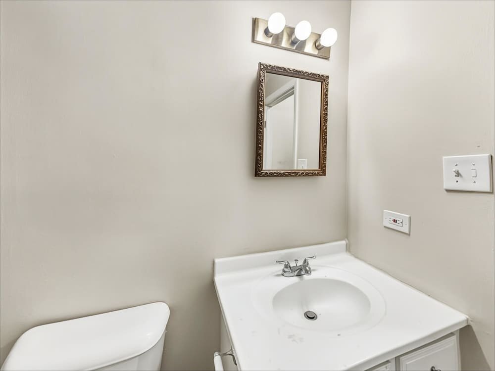 Building Photo - 5265 Arquilla Dr
