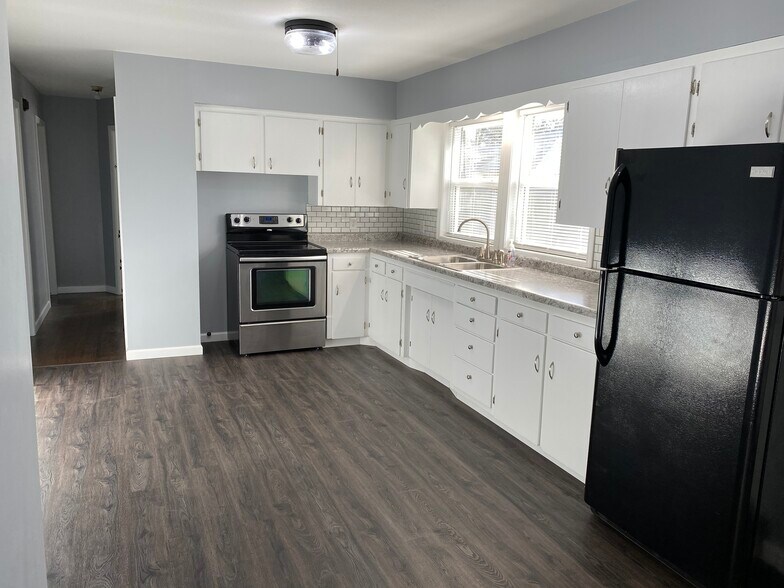 Building Photo - 217 South Park