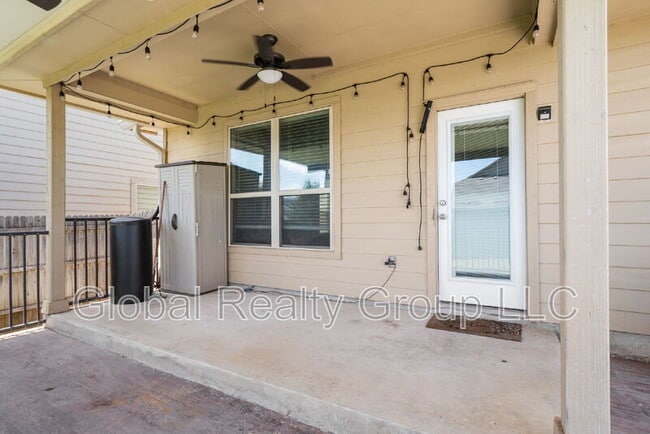 Building Photo - 10226 Barbeque Bay