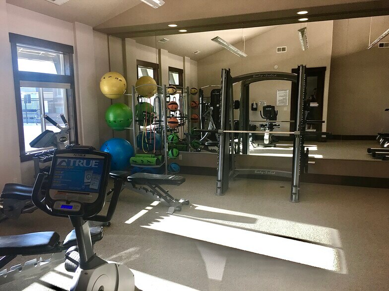 Building Photo - 13102 SW Aubergine Ter