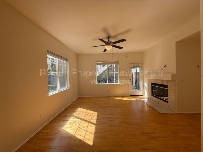 Building Photo - 238 E Pleasant Valley Rd