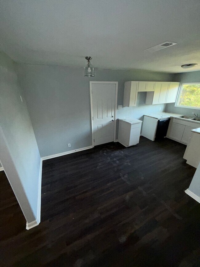 Building Photo - 3726 Edgemont Dr