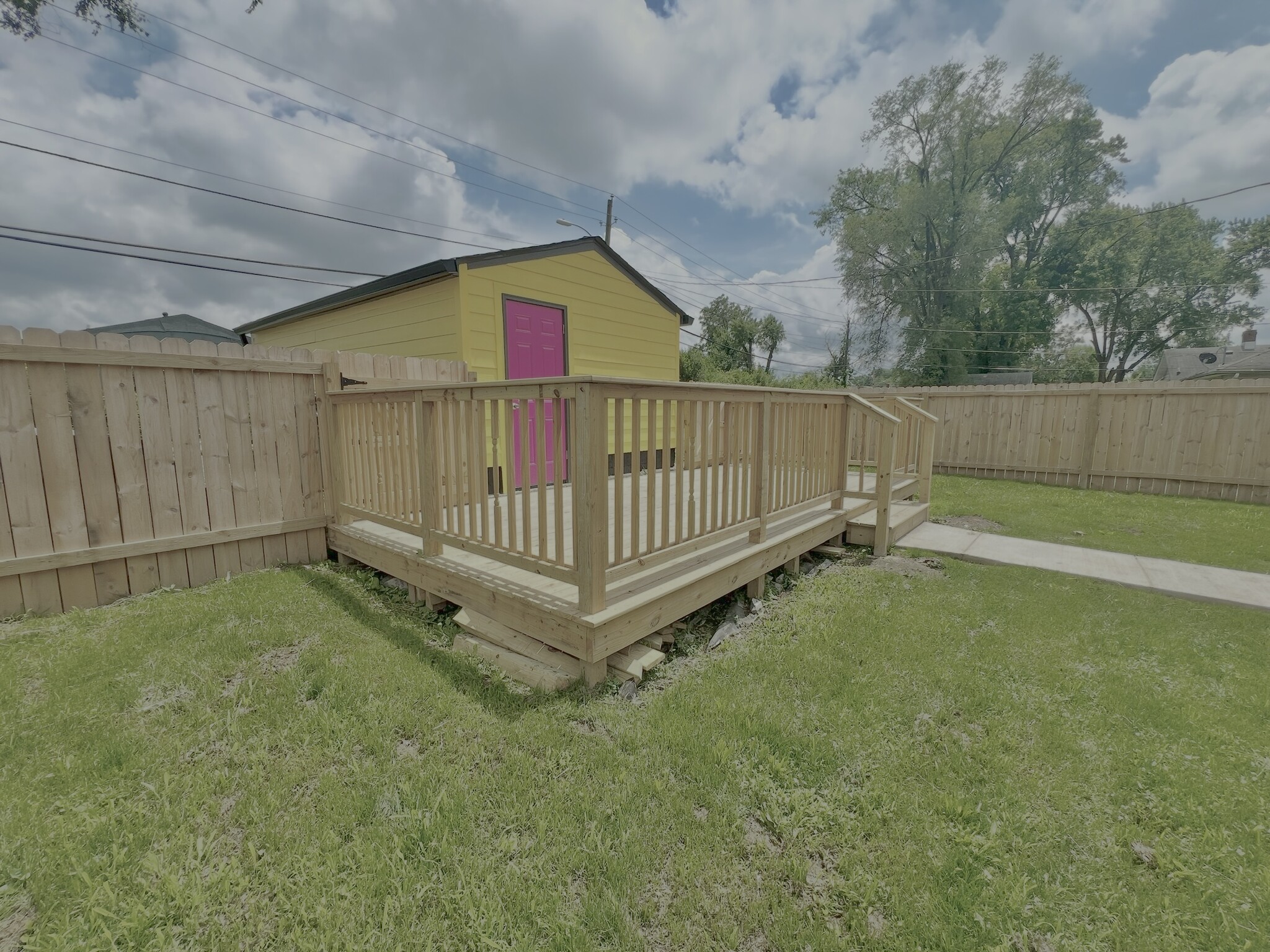 Storage and deck area - 2043 Adams St