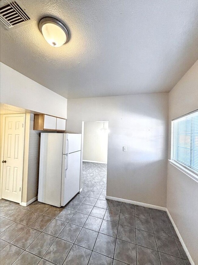 Building Photo - 8310 Wild Rose St