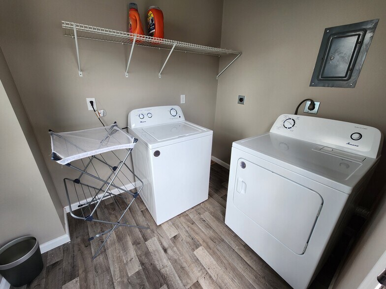 Shared Laundry - 115 W 2nd Ave