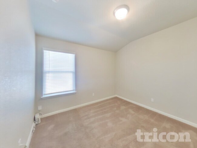 Building Photo - 5503 Shasta Pl