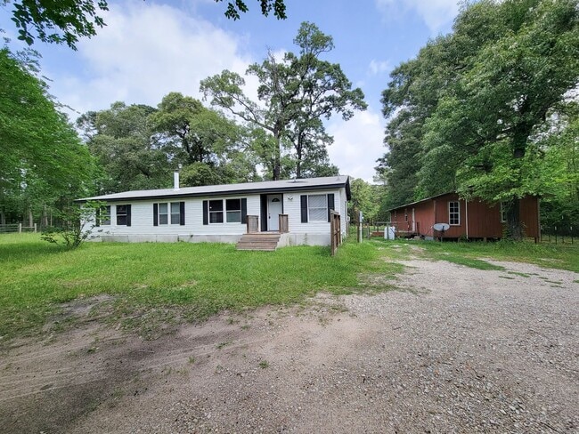 Building Photo - 20284 Forest Woods Ln