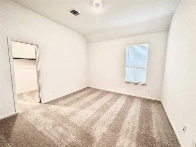 Building Photo - 18330 Tiger Flowers Dr