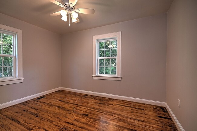 Building Photo - 608 Forest St