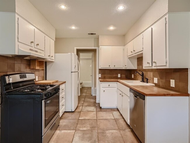 Building Photo - 1209 Speer Ln