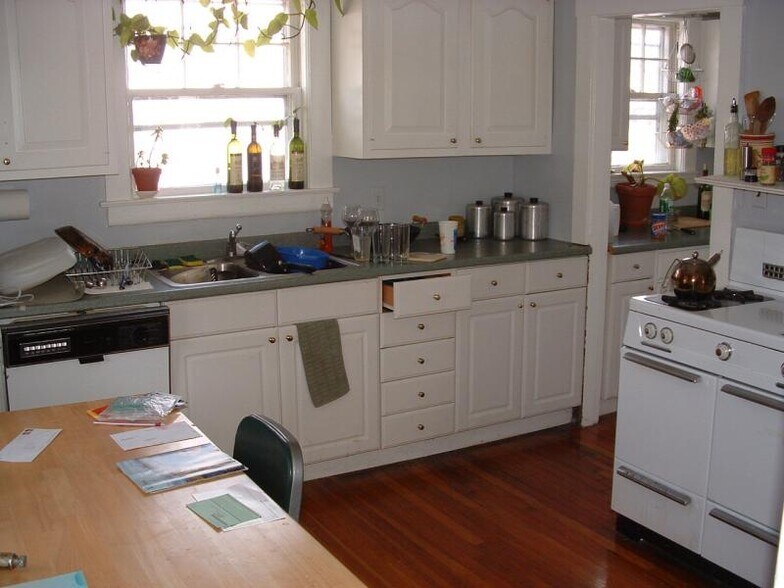 Primary Photo - 95 Beechcroft St