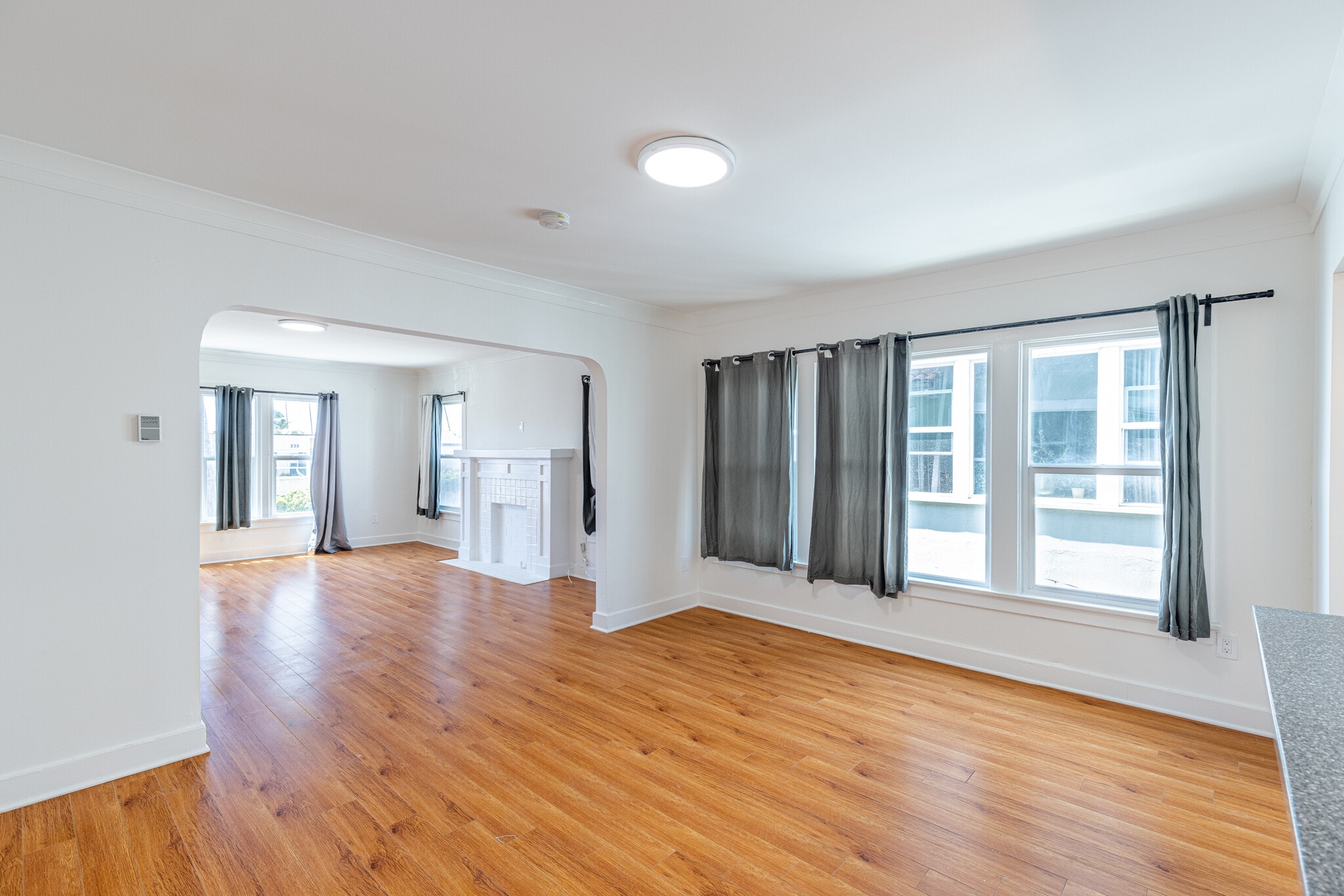 Building Photo - 232 N New Hampshire Ave