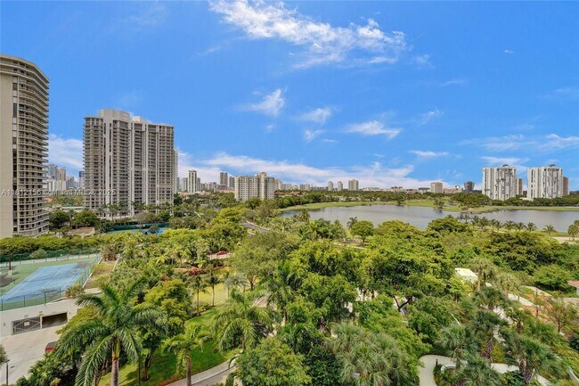 Building Photo - 20281 E Country Club Dr