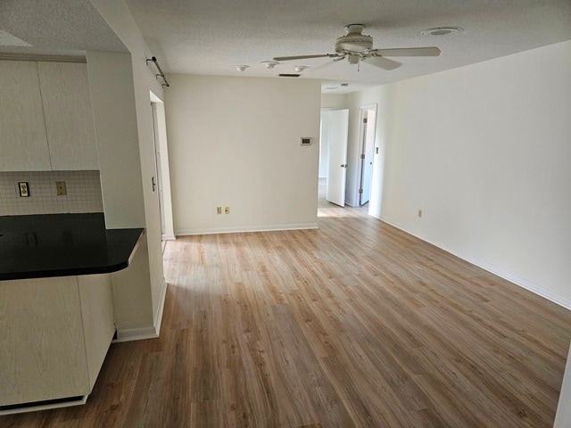 Building Photo - 8040 Canterbury Cir