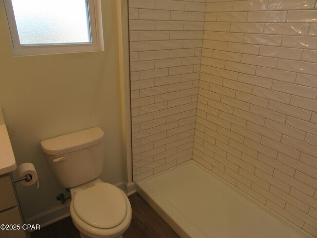 Building Photo - 2811 N Panama Ave