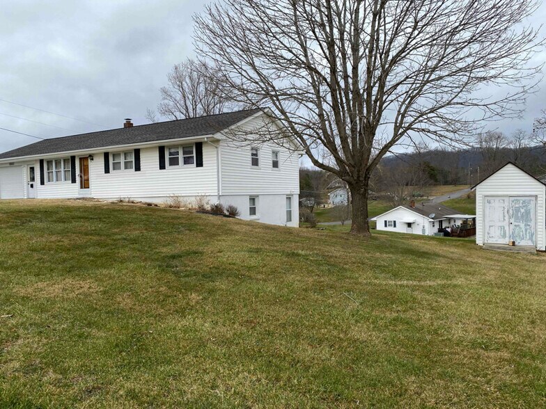 Primary Photo - 5946 Centennial Rd