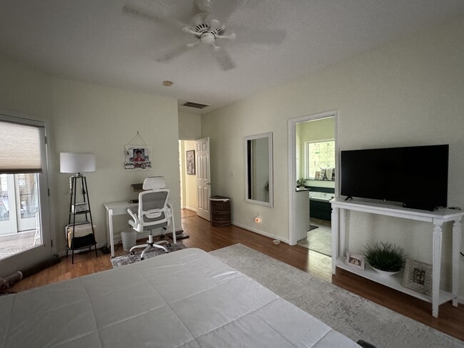 Building Photo - 110 Oglehili Trace