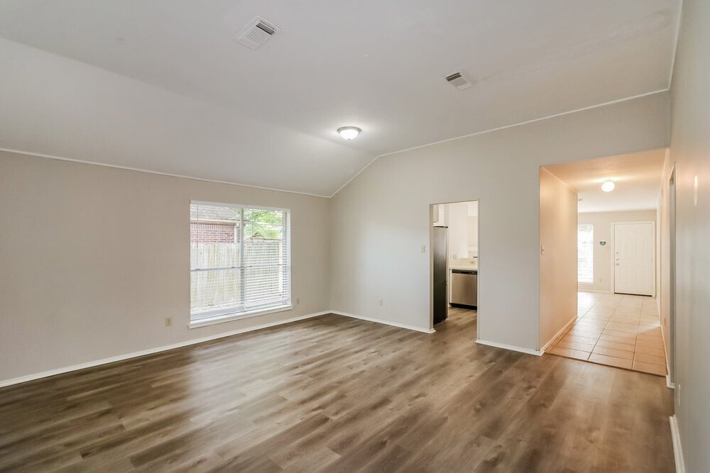 Building Photo - 1034 Canterbury Dr