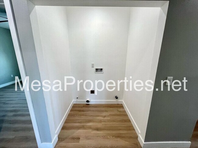 Building Photo - 10152 Cook Ave