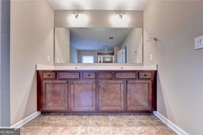 Building Photo - 4228 Woods Creek Ln