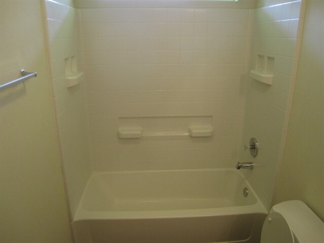 Building Photo - 2402 Hiacintas Way