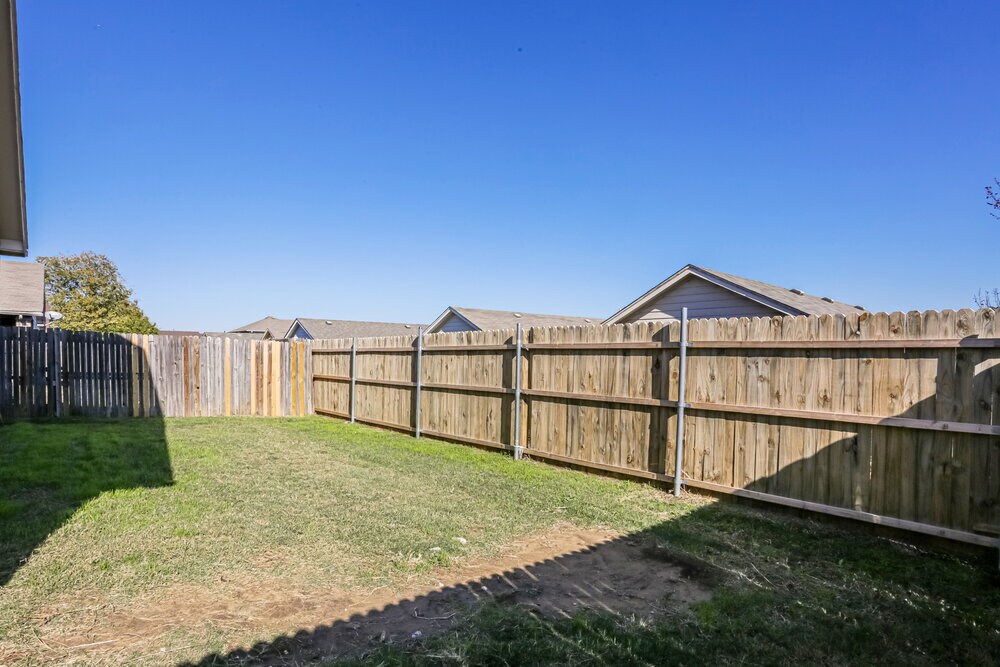 Building Photo - 6440 Regina Dr