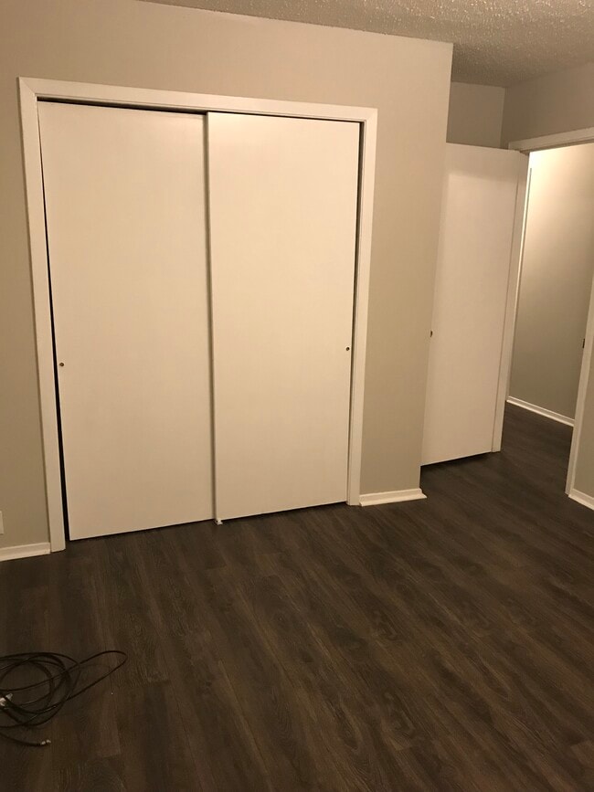 Building Photo - 548 Pin Oak Cove