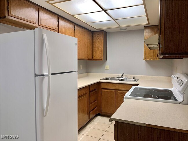 Building Photo - 2752 Eldora Cir