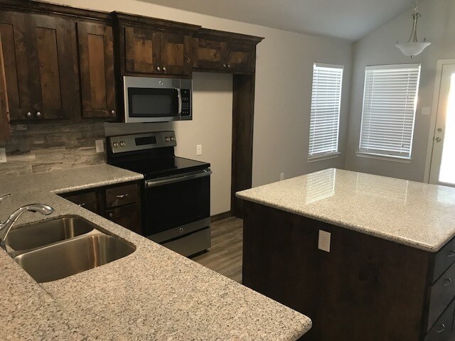 Building Photo - 2503 26th St