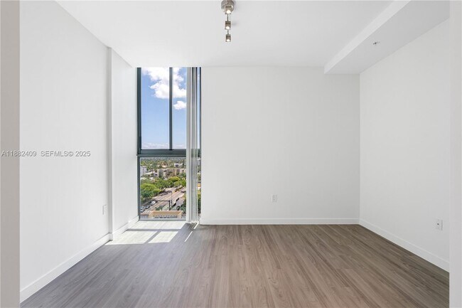 Building Photo - 1809 Jackson St