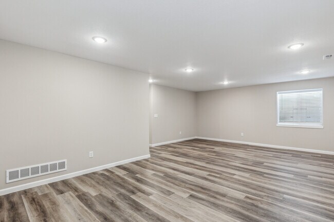 Building Photo - 10603 E Kinkaid Cir