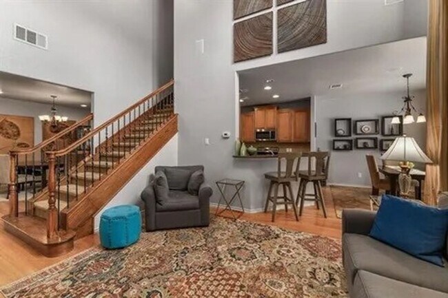 Building Photo - 2 Bed 2.5 Bath in Lewisville
