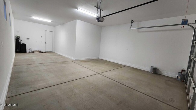 Building Photo - 14130 W El Cortez Pl