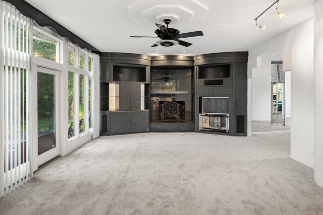 Building Photo - 22929 N Woodcrest Ln