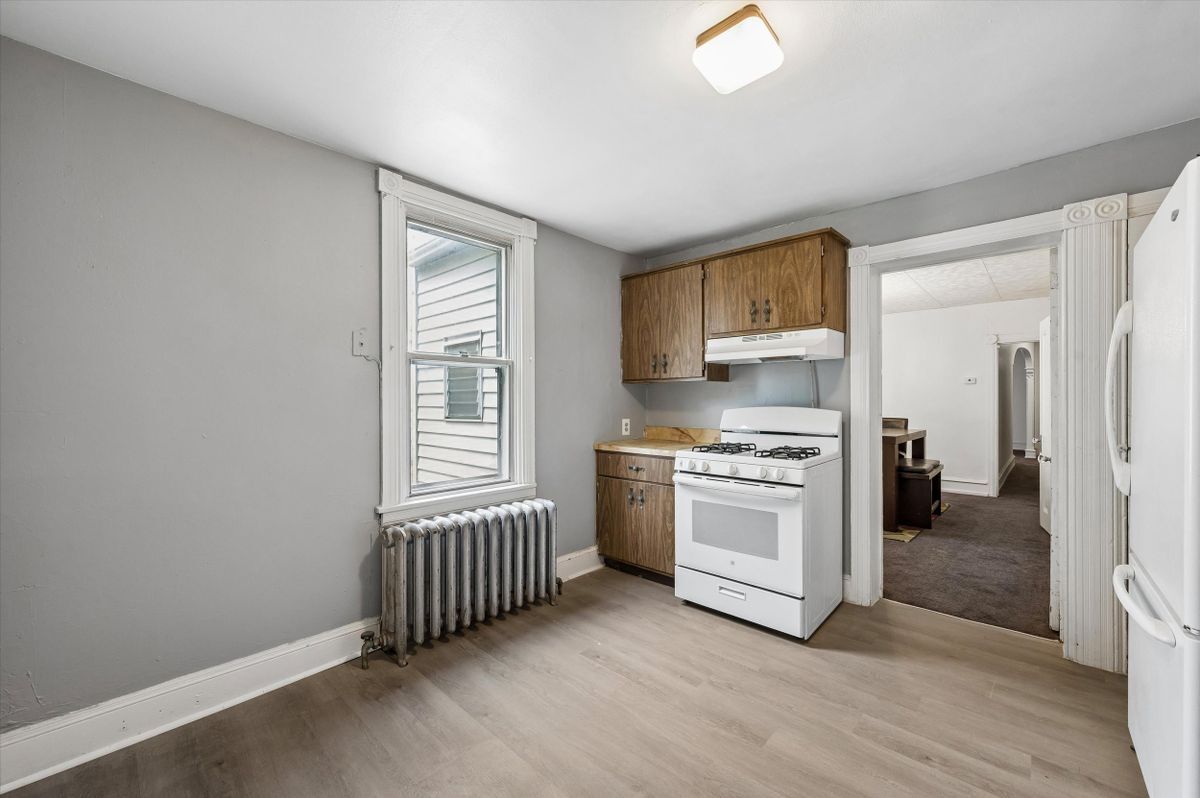 Building Photo - 1147 Potter St