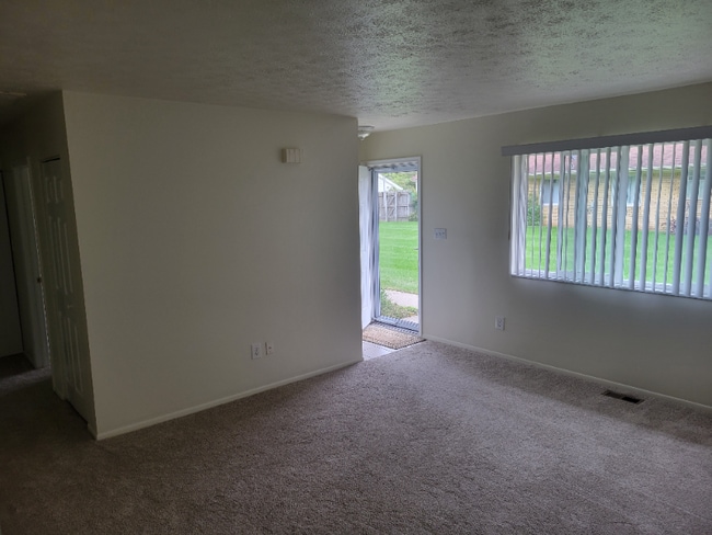 Building Photo - 240 O'Doherty Rd