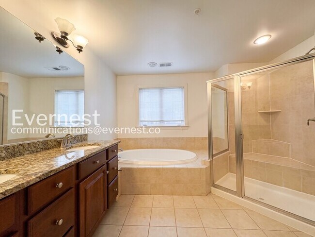 Building Photo - Spacious Living with Fireplace, Deck & Garage / 3 Bed & 4 Bath / Available Now!
