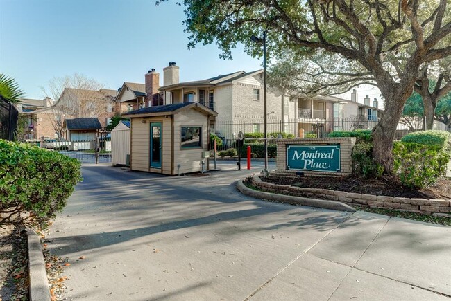 Primary Photo - 2121 Hepburn St