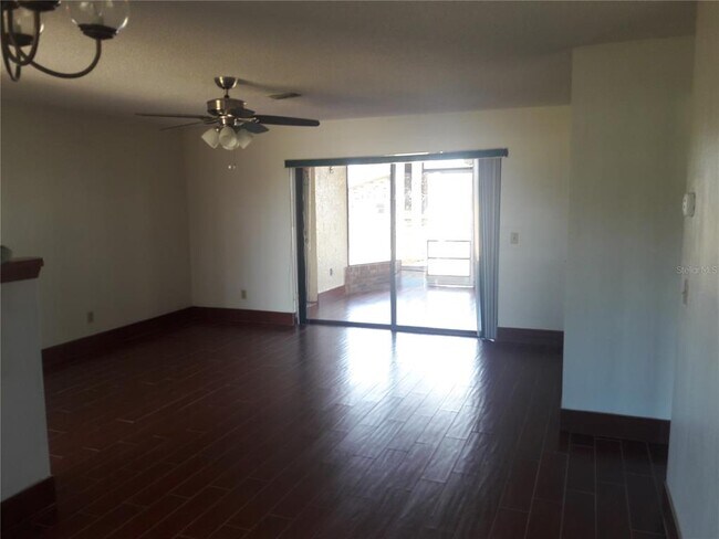 Building Photo - 3400 E Lakeshore Blvd