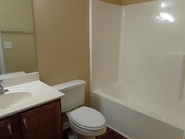 Building Photo - 3720 Southbend Dr