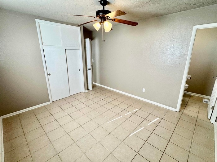 Building Photo - 1113 N Hickory Ave