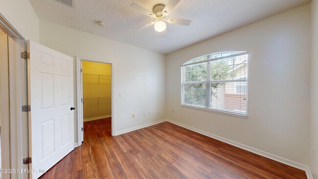 Building Photo - 5663 Greenland Rd