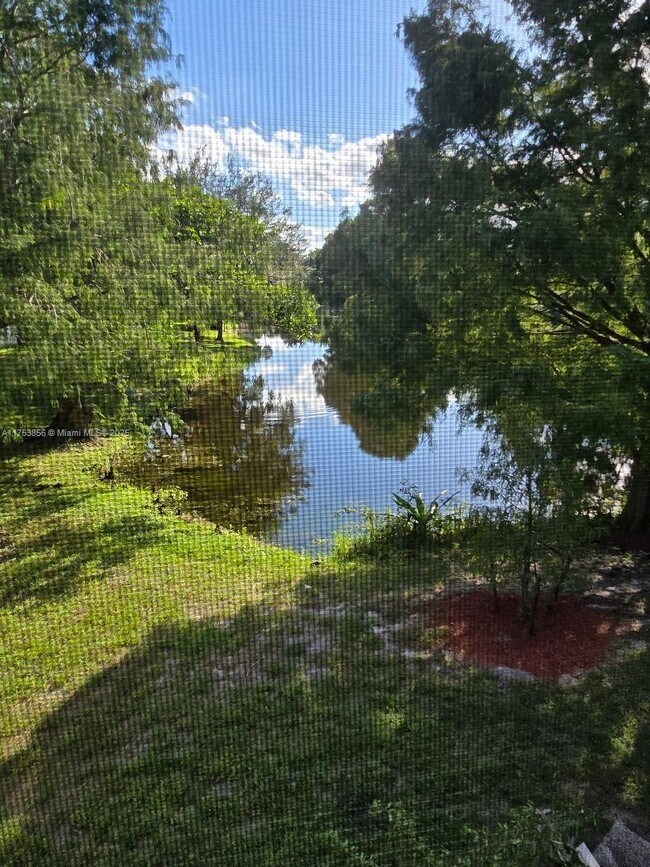 Building Photo - 3299 Cocoplum Cir