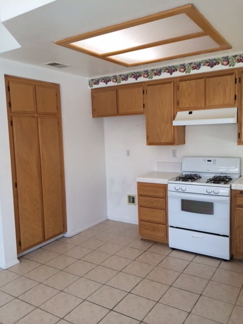 Building Photo - 3 BEDROOM, 2 BATH VICTORVILLE HOME. COMMUTER FRIENDLY!  NEAR AMARGOSA AND MOJAVE