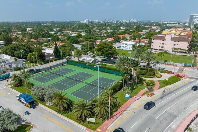Building Photo - 9341 Collins Ave