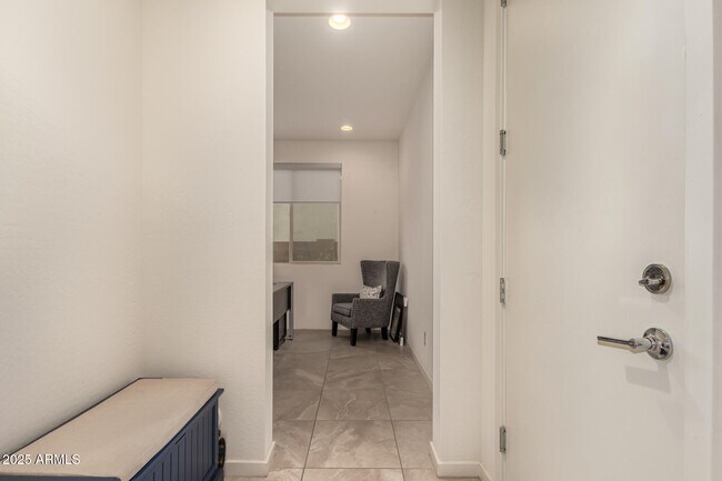 Building Photo - 3521 E Tina Dr