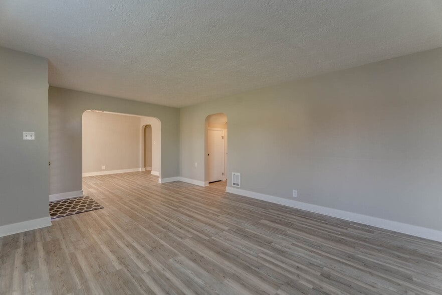 Building Photo - 2908 Hemlock St