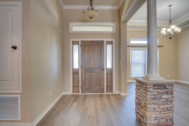 Building Photo - Beautiful 3BR/2.5BA Craftsman-Style Home i...
